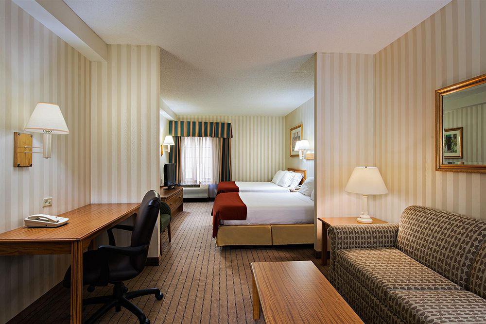 Holiday Inn Express Philadelphia Ne - Langhorne, An Ihg Hotel Ruang foto